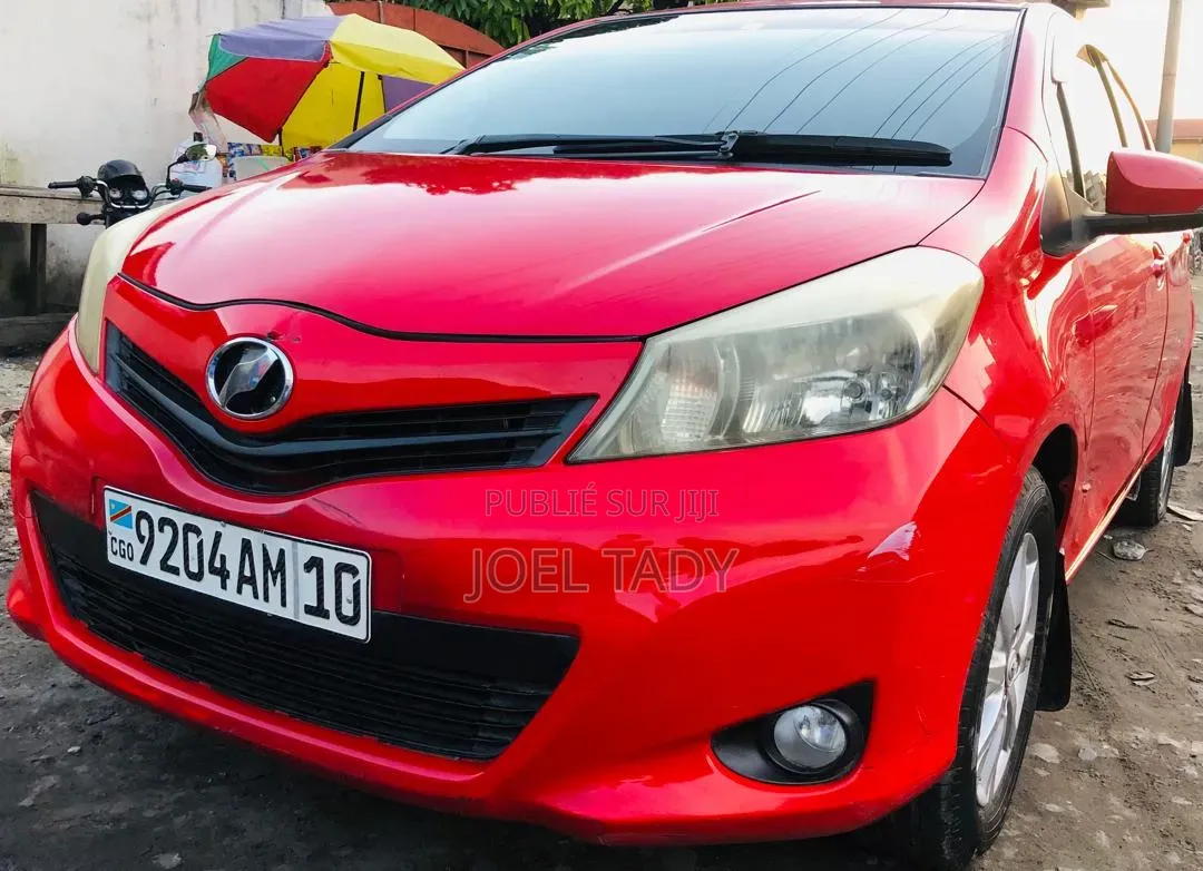 Toyota Vitz 2016 Rouge