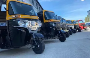 Nouveau Bajaj RE 2026 Noir