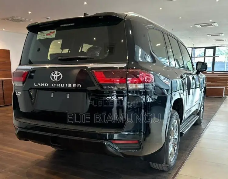 Nouveau Toyota Kluger 2025 Noir
