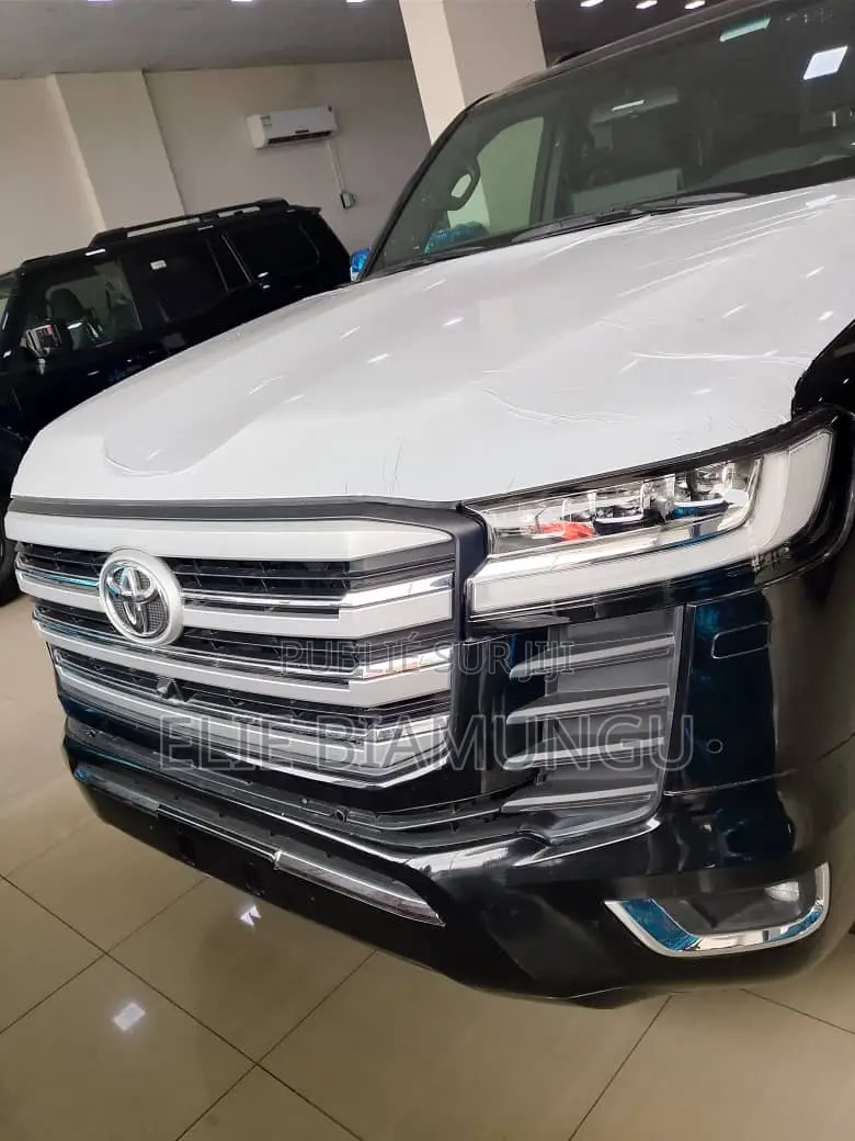 Nouveau Toyota Kluger 2025 Noir
