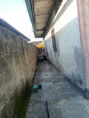 2chbre Villa dans Quartier 13, Ndjili à Vendre