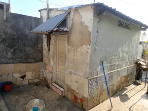 1chbre Maison dans Quartier 13, Ndjili à Vendre