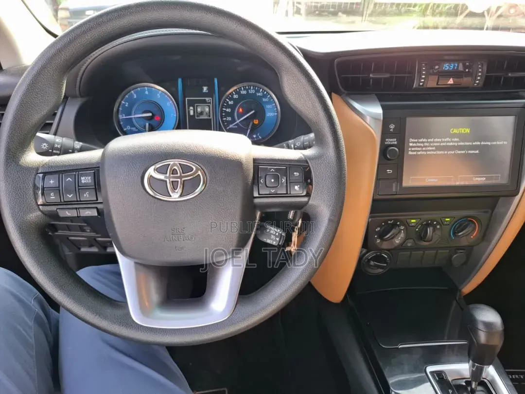 Toyota Fortuner 2022 Marron