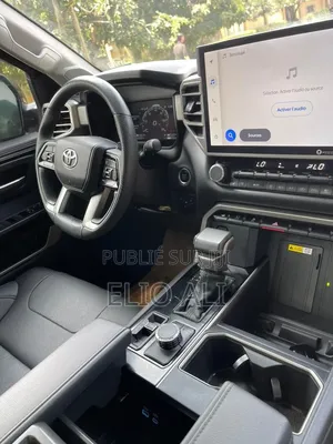Toyota Tundra SR5 Double Cab 8.1' Bed 2023 Bleu