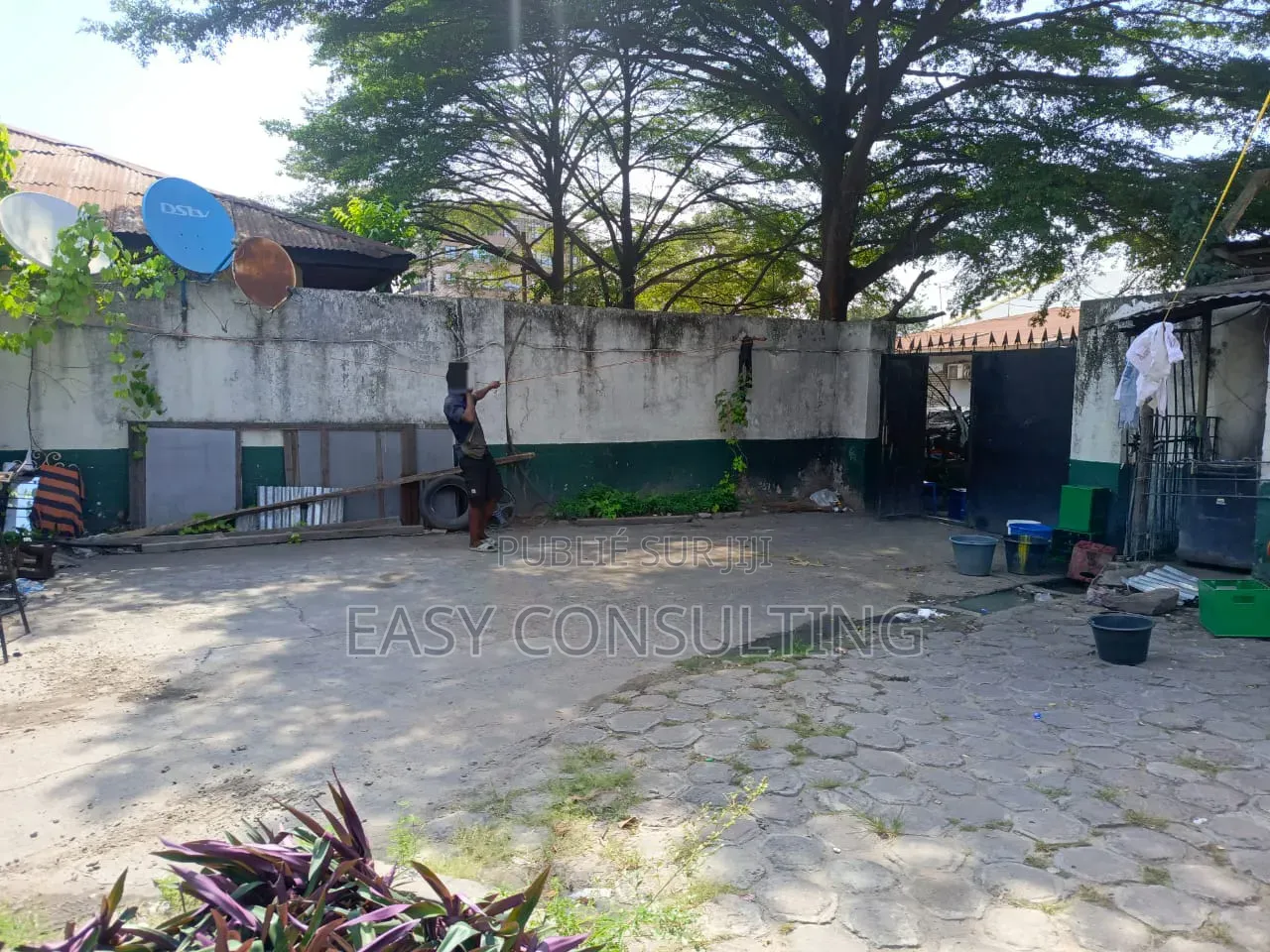 Parcelle À Vendre À Bon Marché Libanais, Barumbu – Maison À Morceler