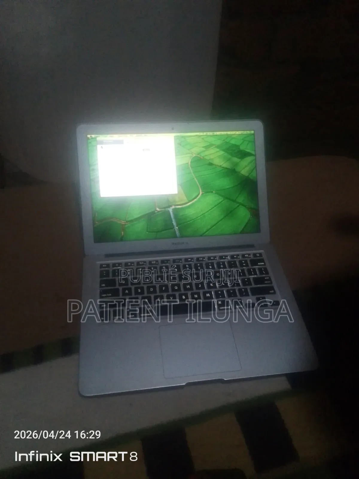 Ordinateur portable Apple MacBook 2015 4GB Intel Core i5 SSD 128GB