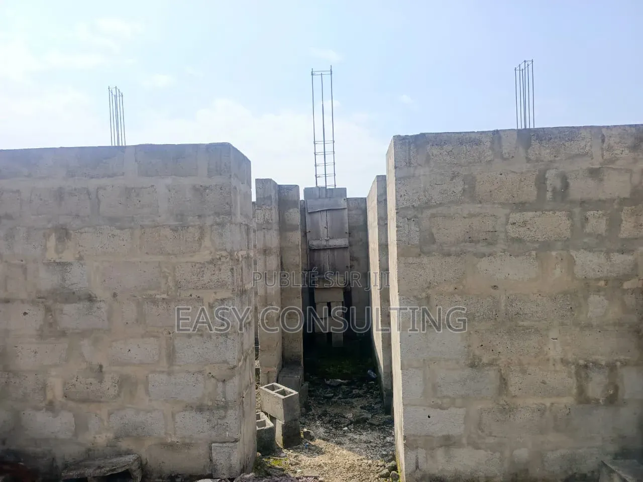 2chbre Maison dans Q2, Ndjili à Vendre