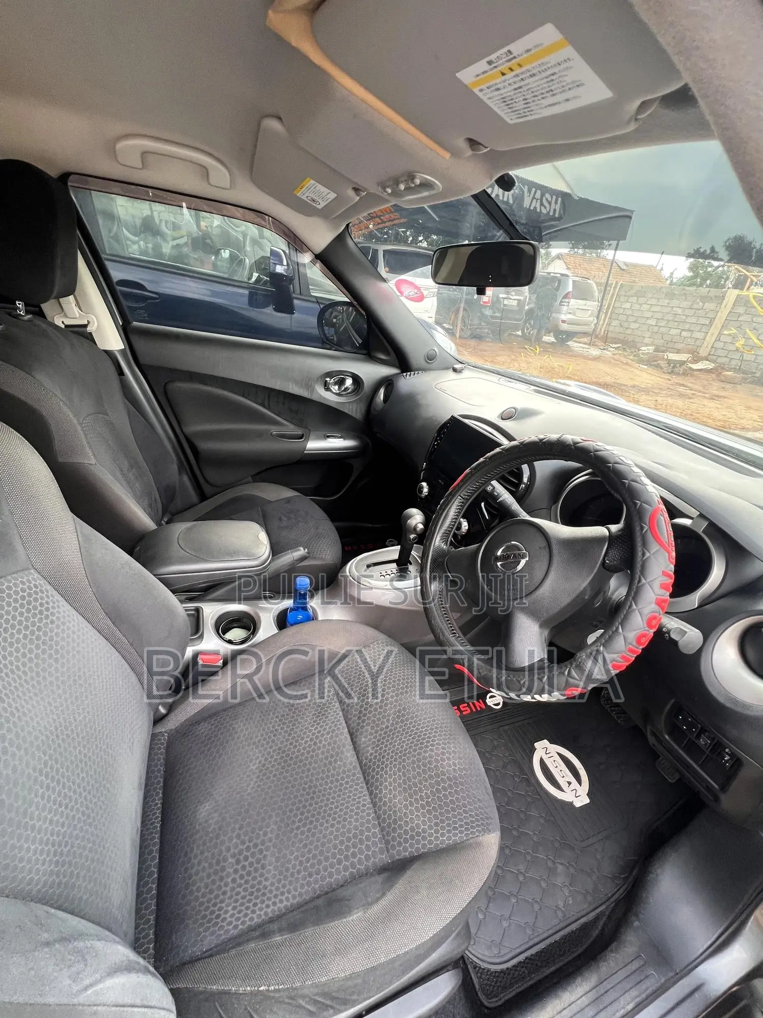 Nissan Juke NISMO 4dr Hatchback (1.6L 4cyl Turbo 6M) 2014 Gris