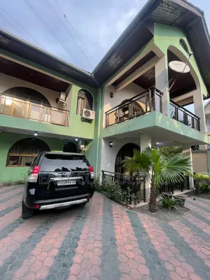 4chbre Villa dans Funa, Limete à Vendre