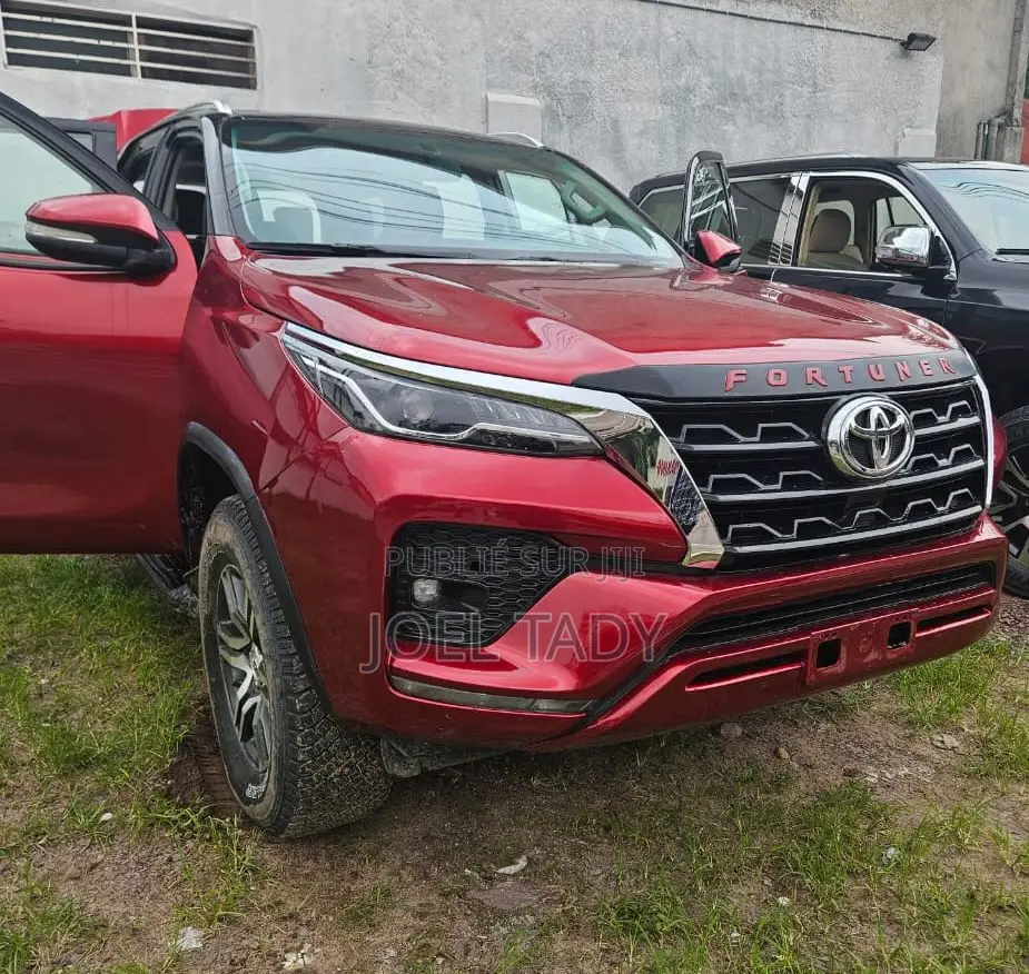 Toyota Fortuner 2017 Rouge