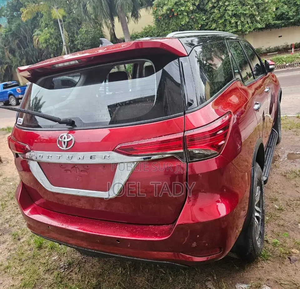 Toyota Fortuner 2017 Rouge