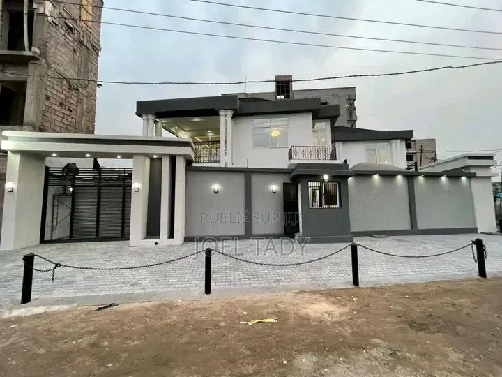 3chbre Maison dans Empire Supreme, Bandalungwa à Louer
