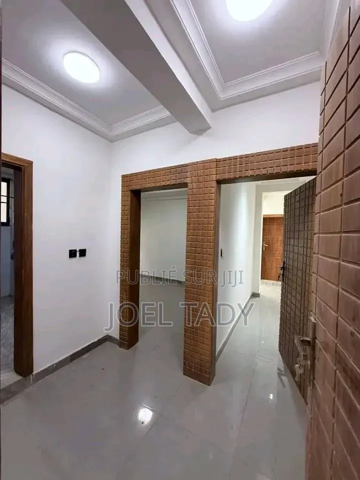 3chbre Maison dans Empire Supreme, Bandalungwa à Louer