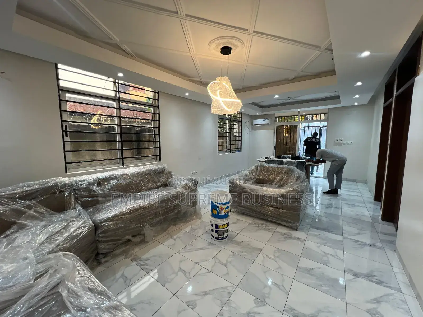 8chbre Villa dans Empire Supreme, Mont-Ngafula à Vendre