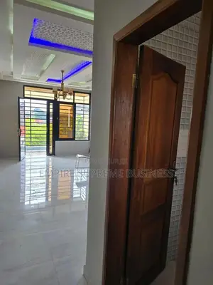 8chbre Villa dans Empire Supreme, Mont-Ngafula à Vendre