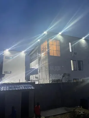 8chbre Villa dans Empire Supreme, Mont-Ngafula à Vendre