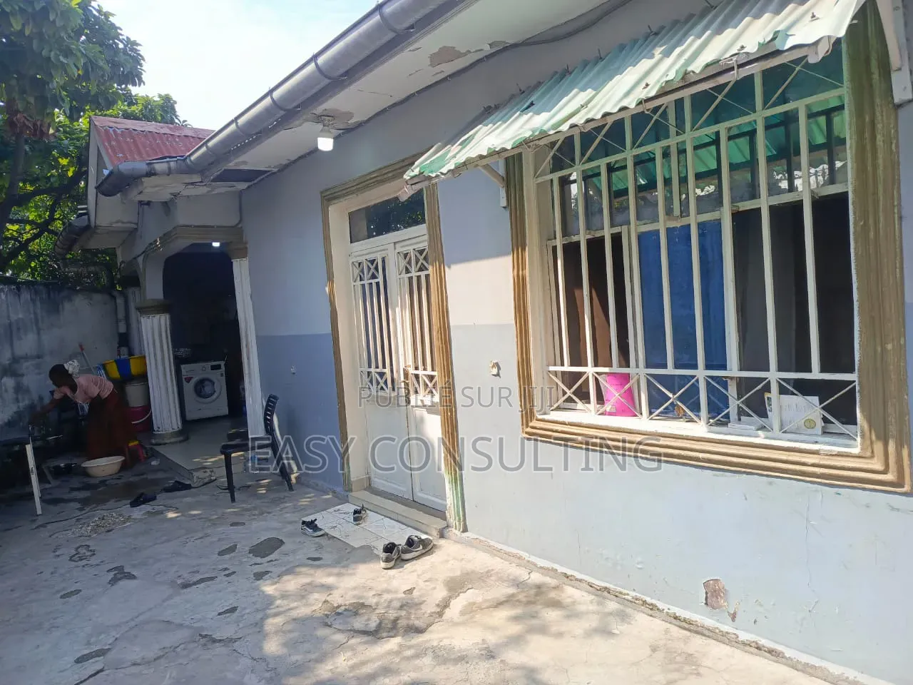 3chbre Maison dans Bon Marché Libanais, Barumbu à Vendre