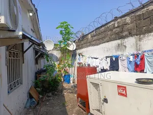 3chbre Maison dans Bon Marché Libanais, Barumbu à Vendre