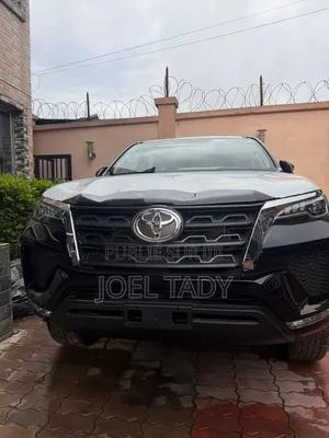 Toyota Fortuner 2025 Noir