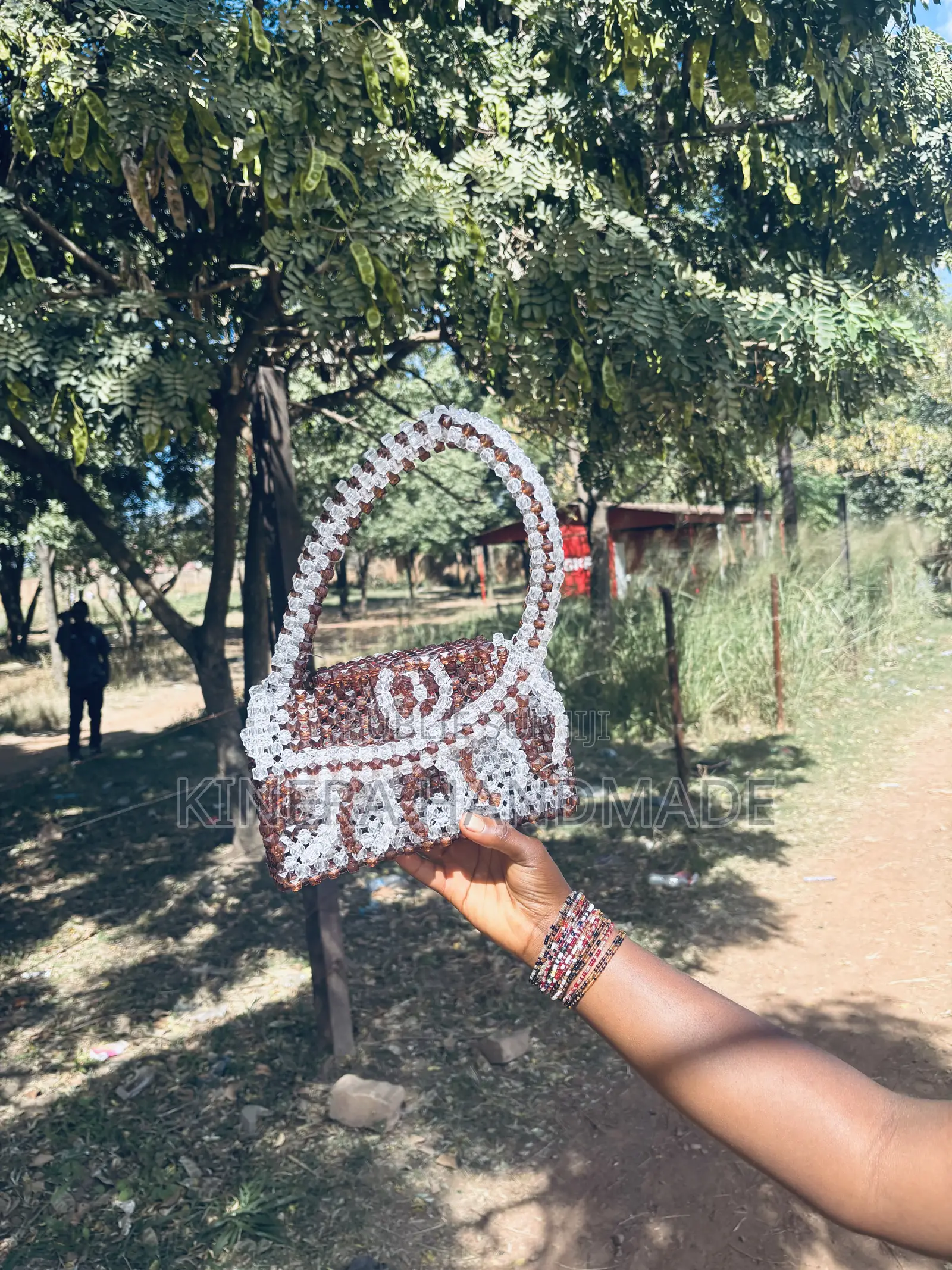 Sac en Perles Fait Main – Unique, Élégant Et Tendance