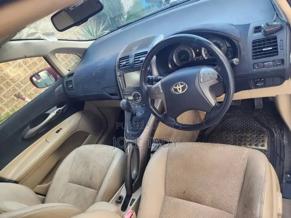 Toyota Lame 2019 Rouge