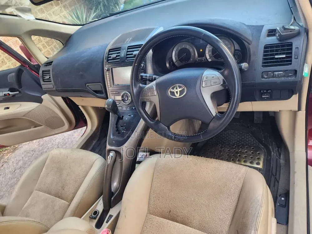 Toyota Lame 2019 Rouge