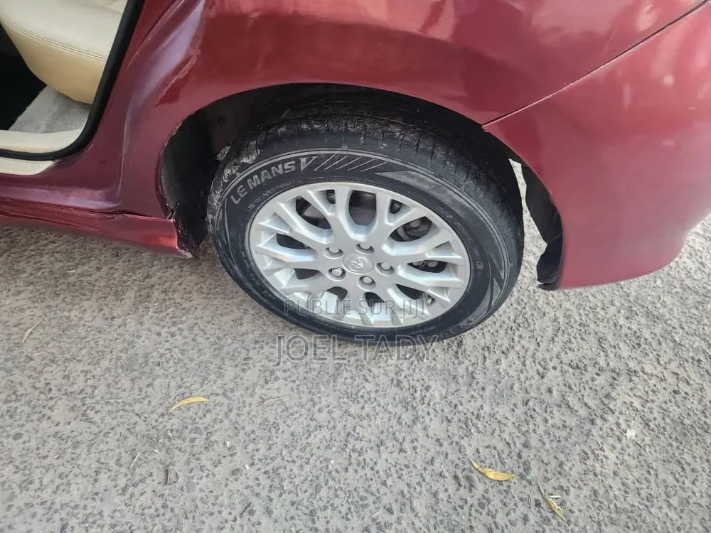 Toyota Lame 2019 Rouge