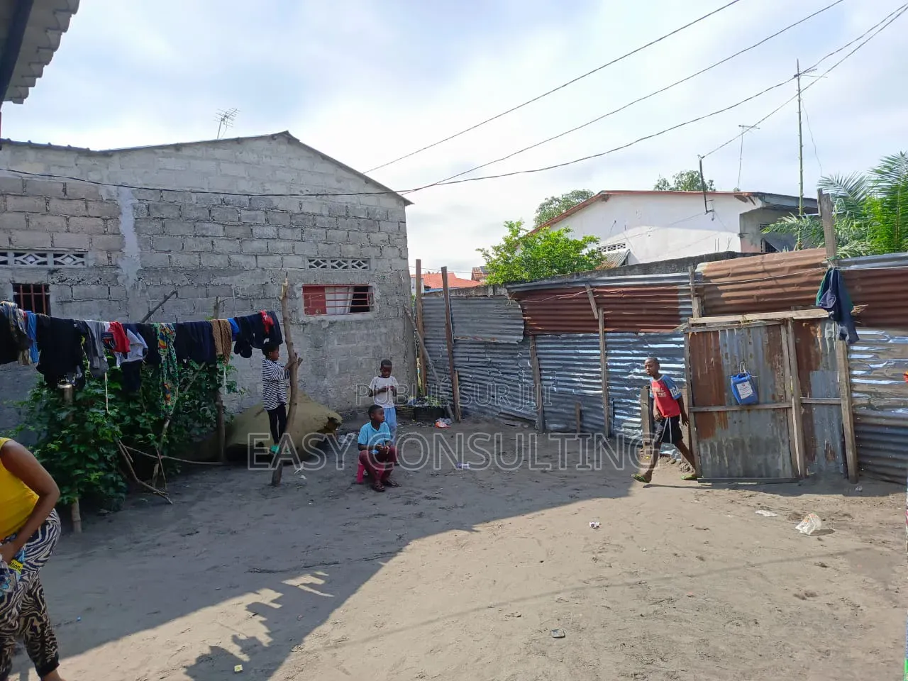 2chbre Maison dans Carrière, Nsele à Vendre