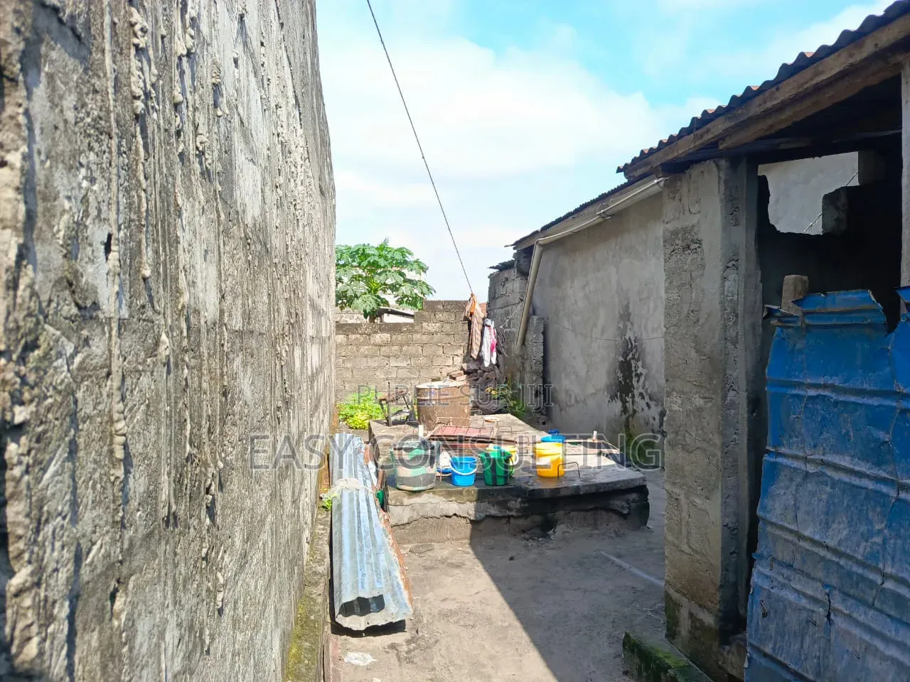 2chbre Maison dans Carrière, Nsele à Vendre