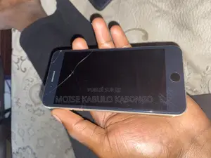 Apple iPhone 7 32 GB Gris