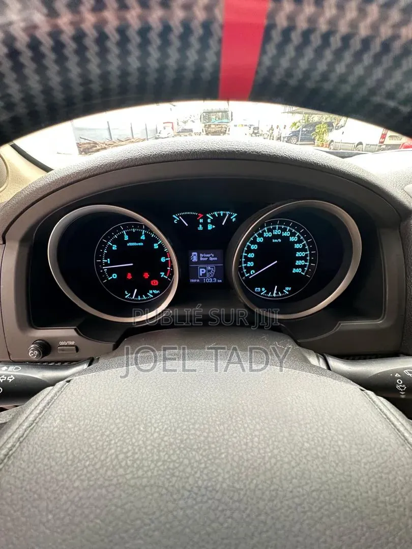 Toyota Land Cruiser Prado 2024 Noir