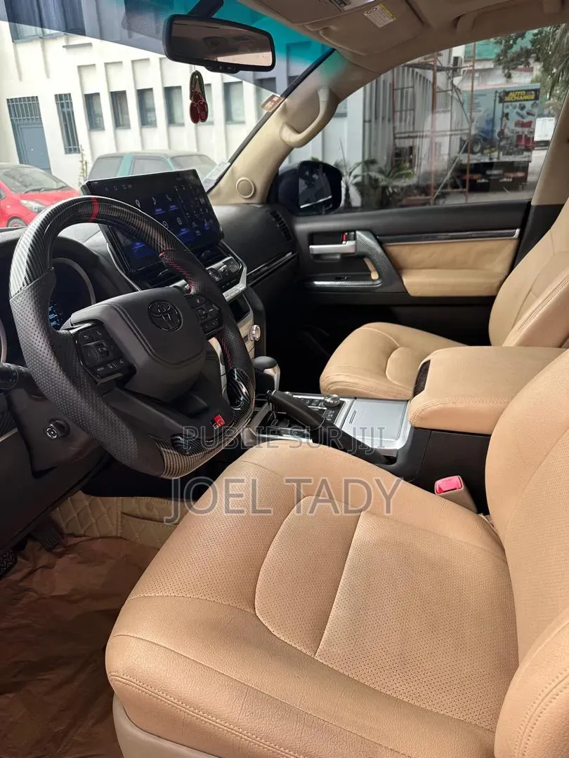 Toyota Land Cruiser Prado 2024 Noir