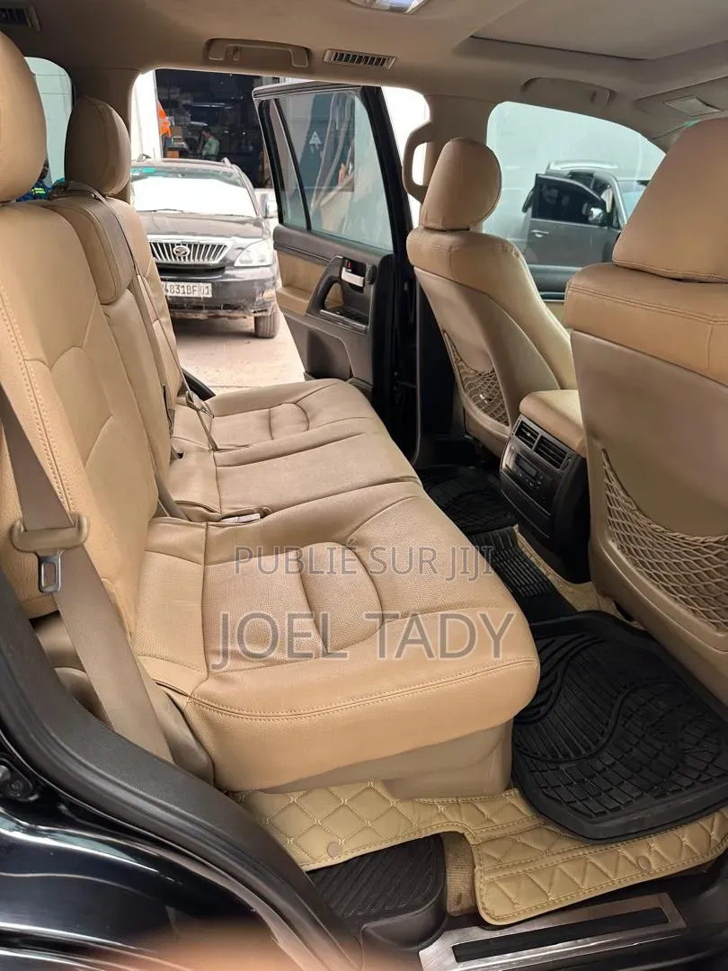 Toyota Land Cruiser Prado 2024 Noir
