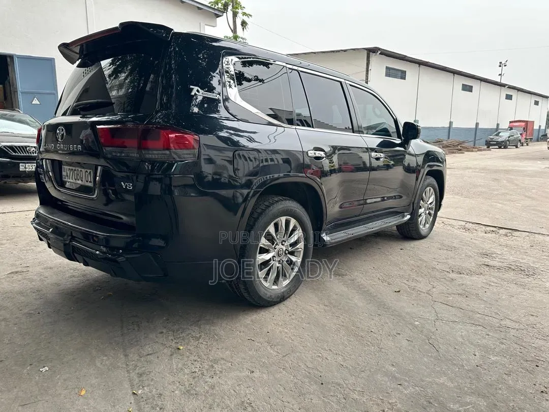 Toyota Land Cruiser Prado 2024 Noir
