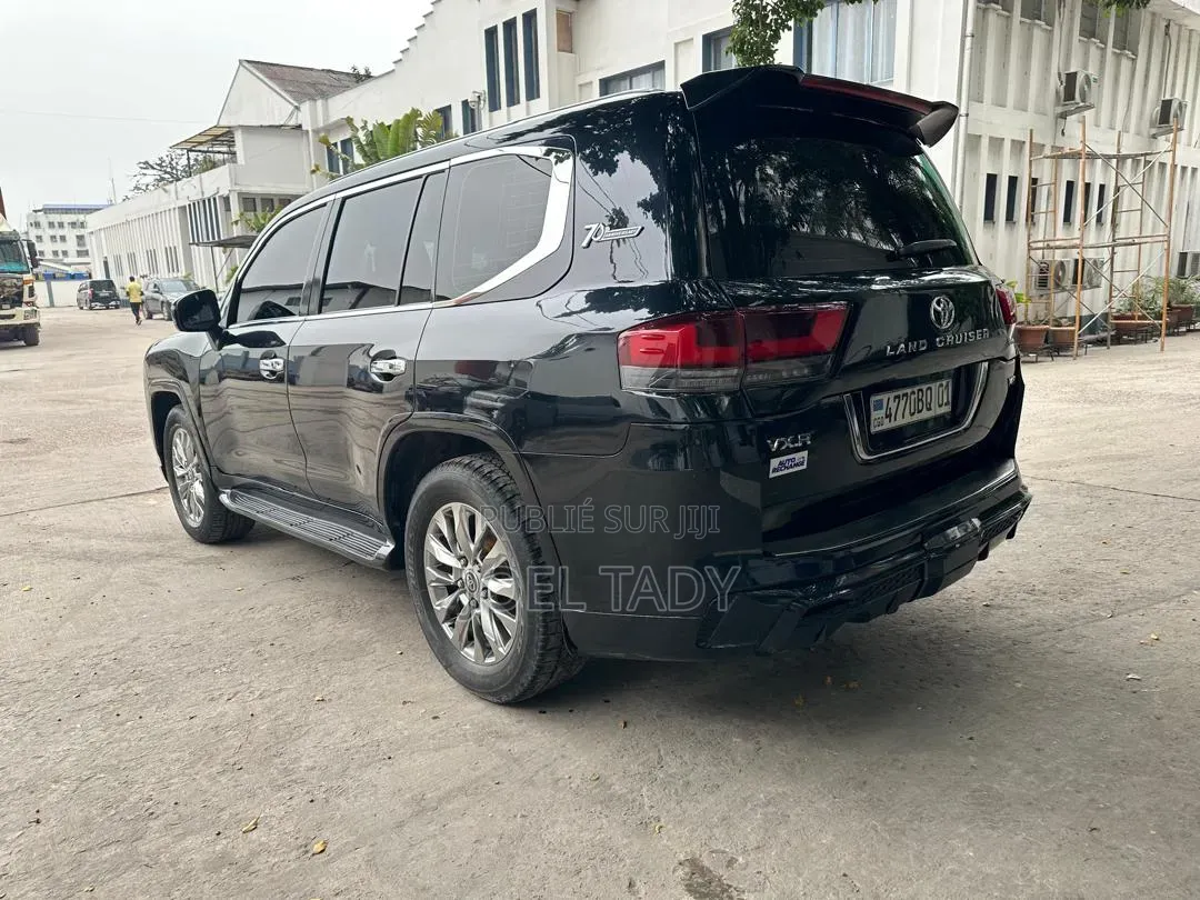 Toyota Land Cruiser Prado 2024 Noir