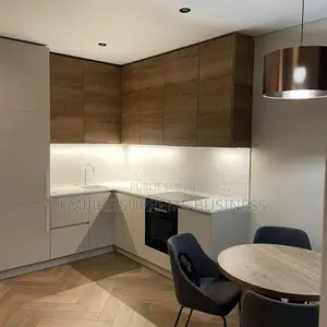 Meublé 20chbre Maison de ville/terrasse dans Ubwira, Ngaliema à Vendre