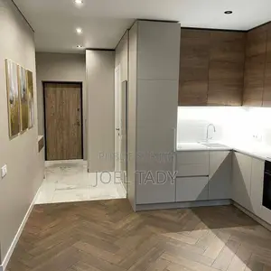 Meublé 20chbre Maison de ville/terrasse dans Ubwira, Ngaliema à Vendre