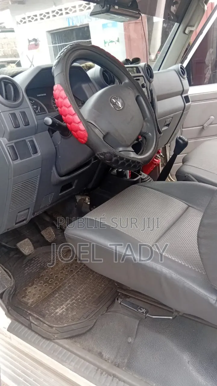 Toyota Land Cruiser 2018 Blanc