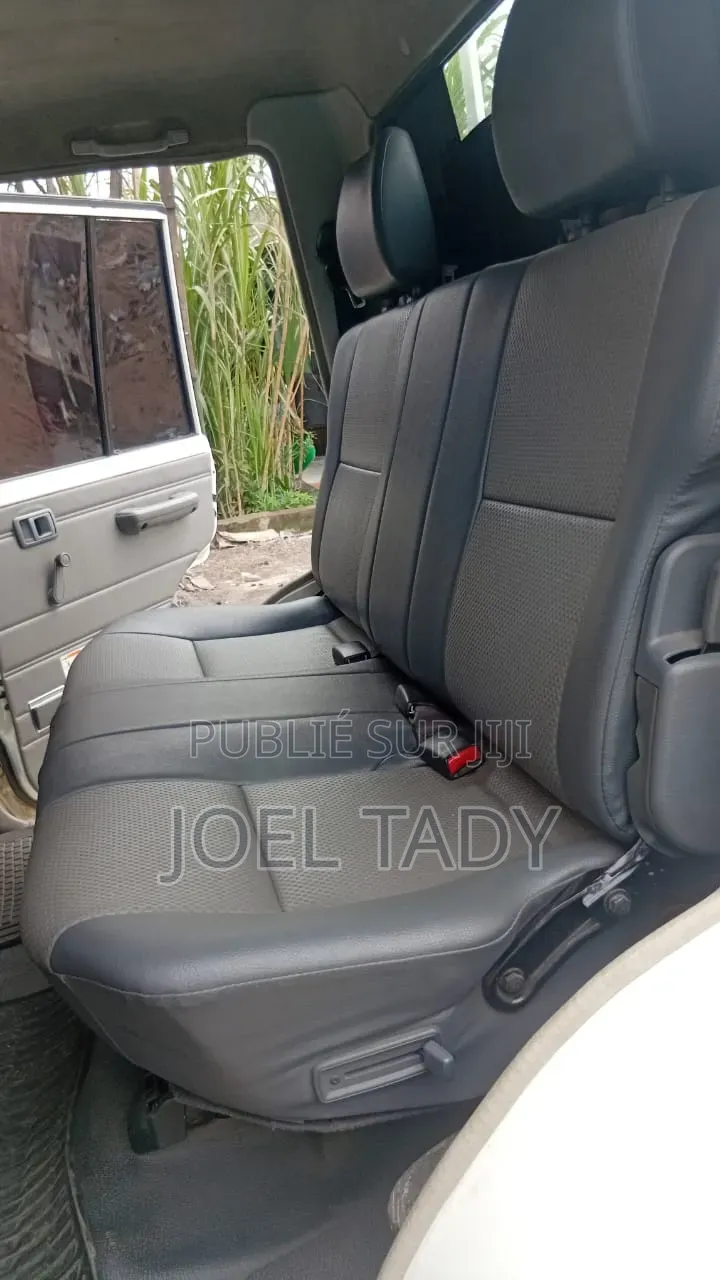 Toyota Land Cruiser 2018 Blanc