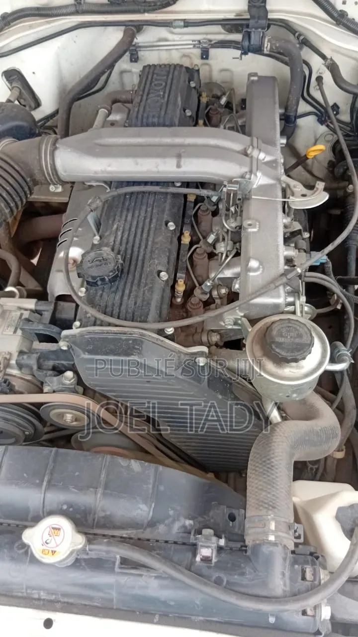 Toyota Land Cruiser 2018 Blanc