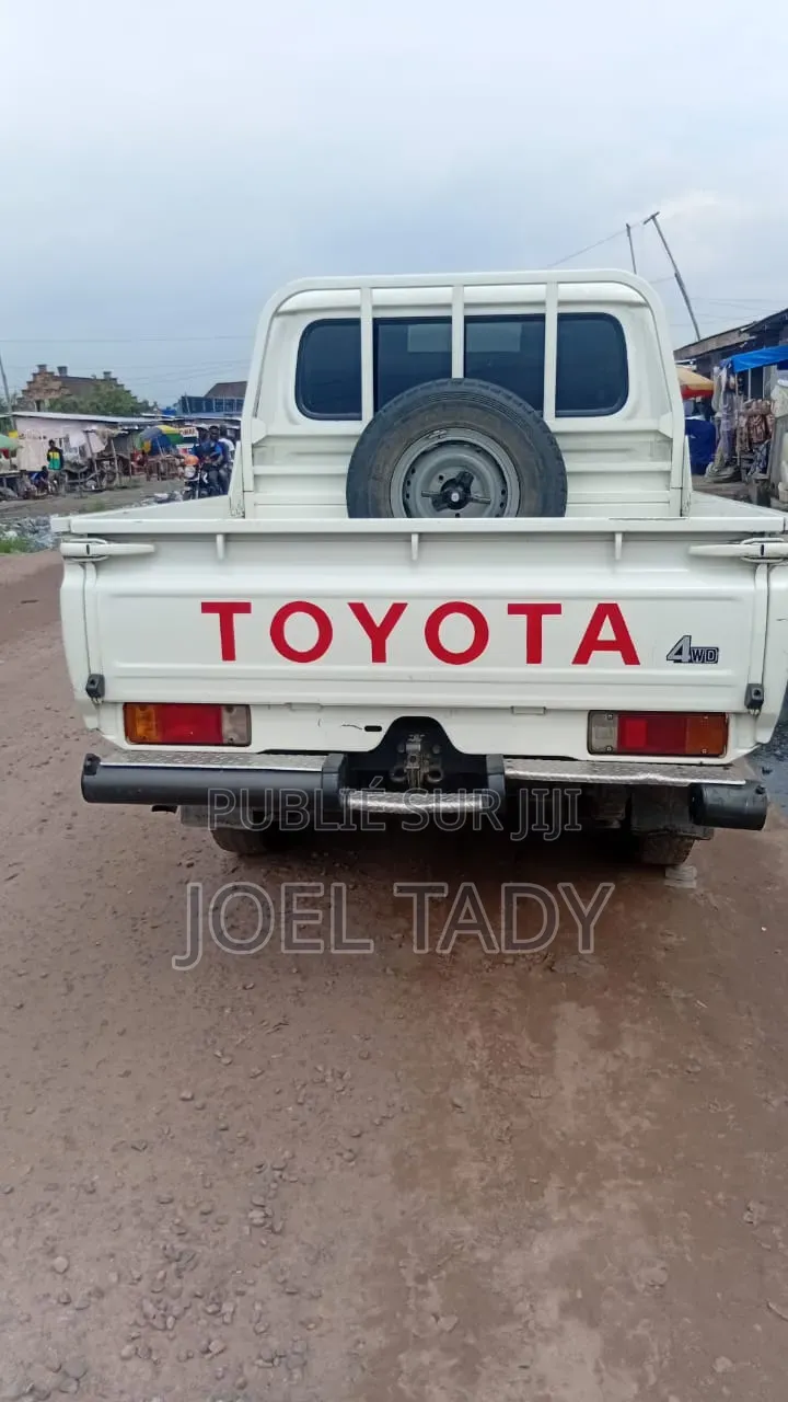 Toyota Land Cruiser 2018 Blanc