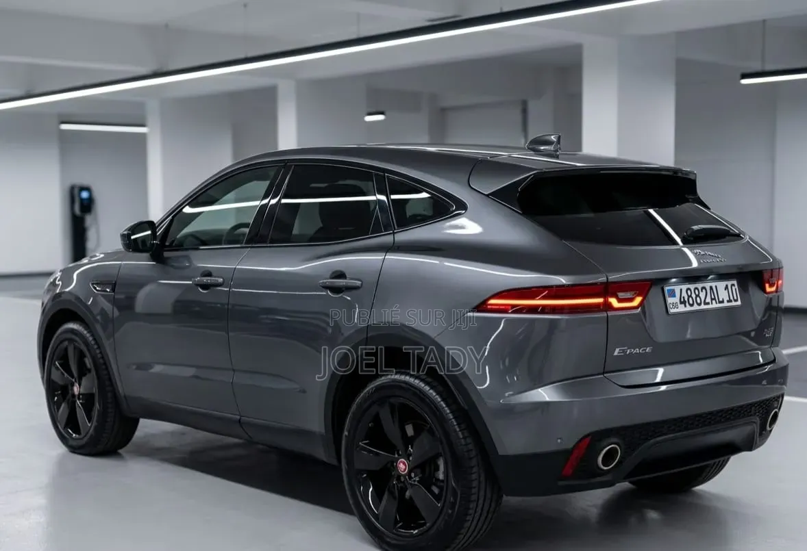 Jaguar E-Pace P250 R-Dynamic SE AWD 2024 Gris