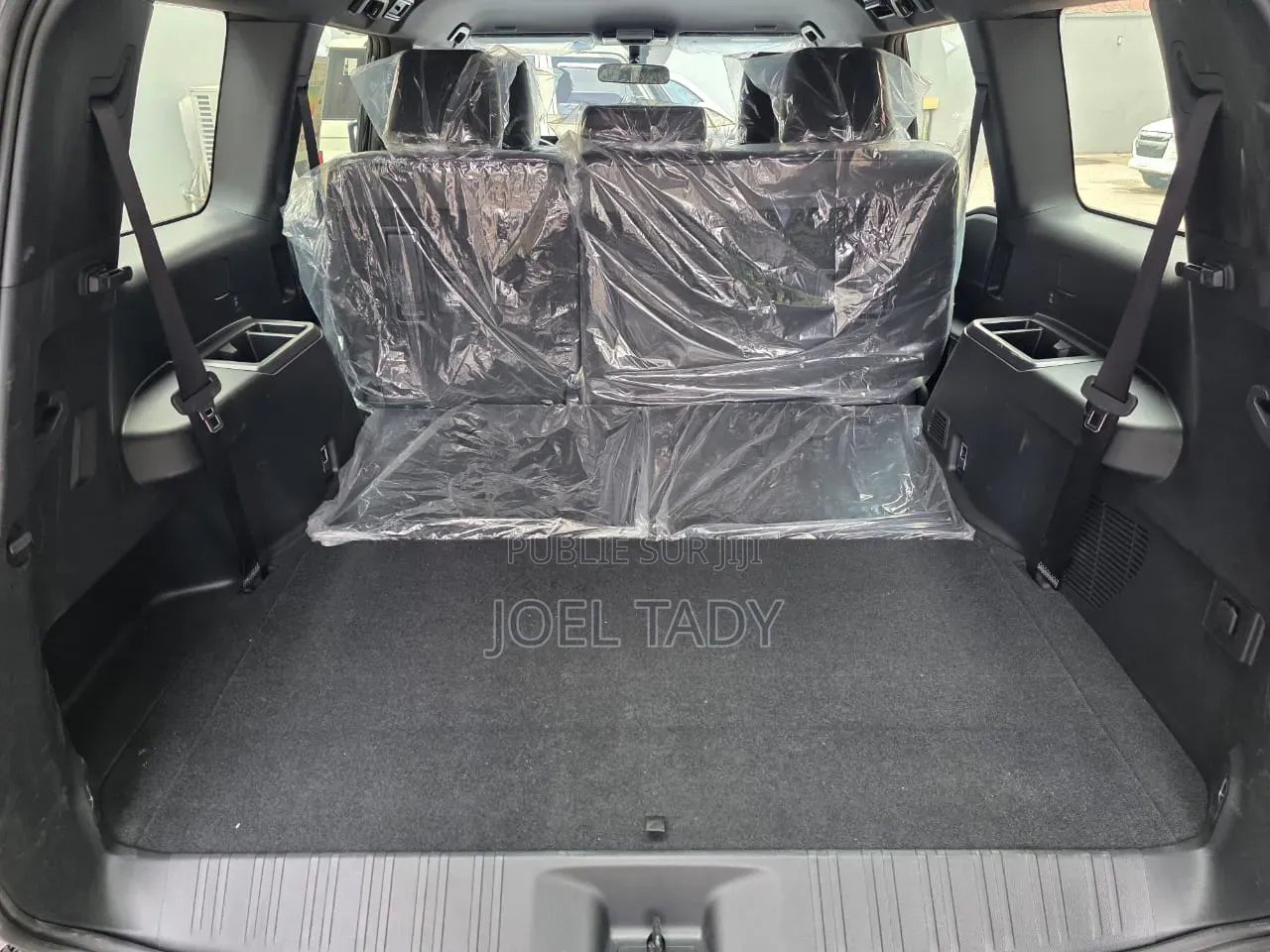 Nouveau Toyota Land Cruiser Prado 2025 Noir