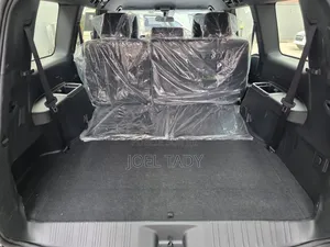 Nouveau Toyota Land Cruiser Prado 2025 Noir