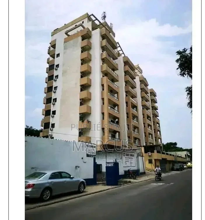 Meublé 20chbre Blocs d'appartements dans Ebene Tower, Gombe à Vendre
