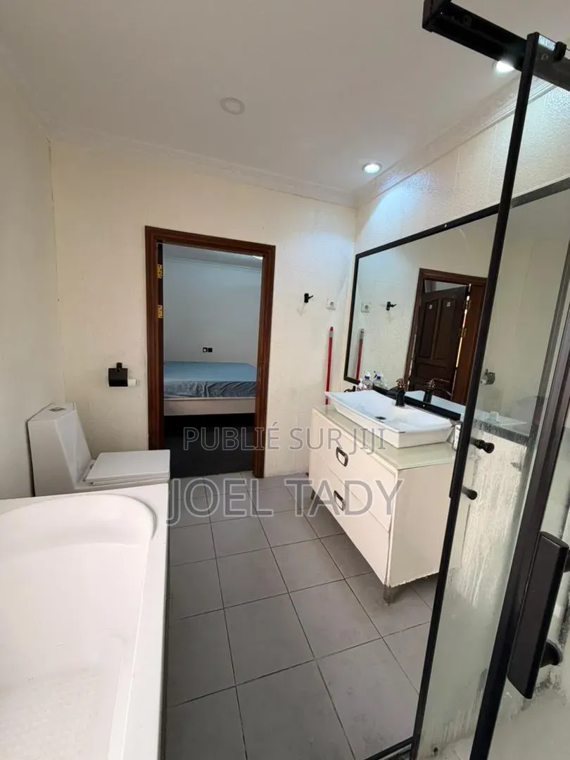 3chbre Appartement dans Empire Supreme, Ngaliema à Vendre