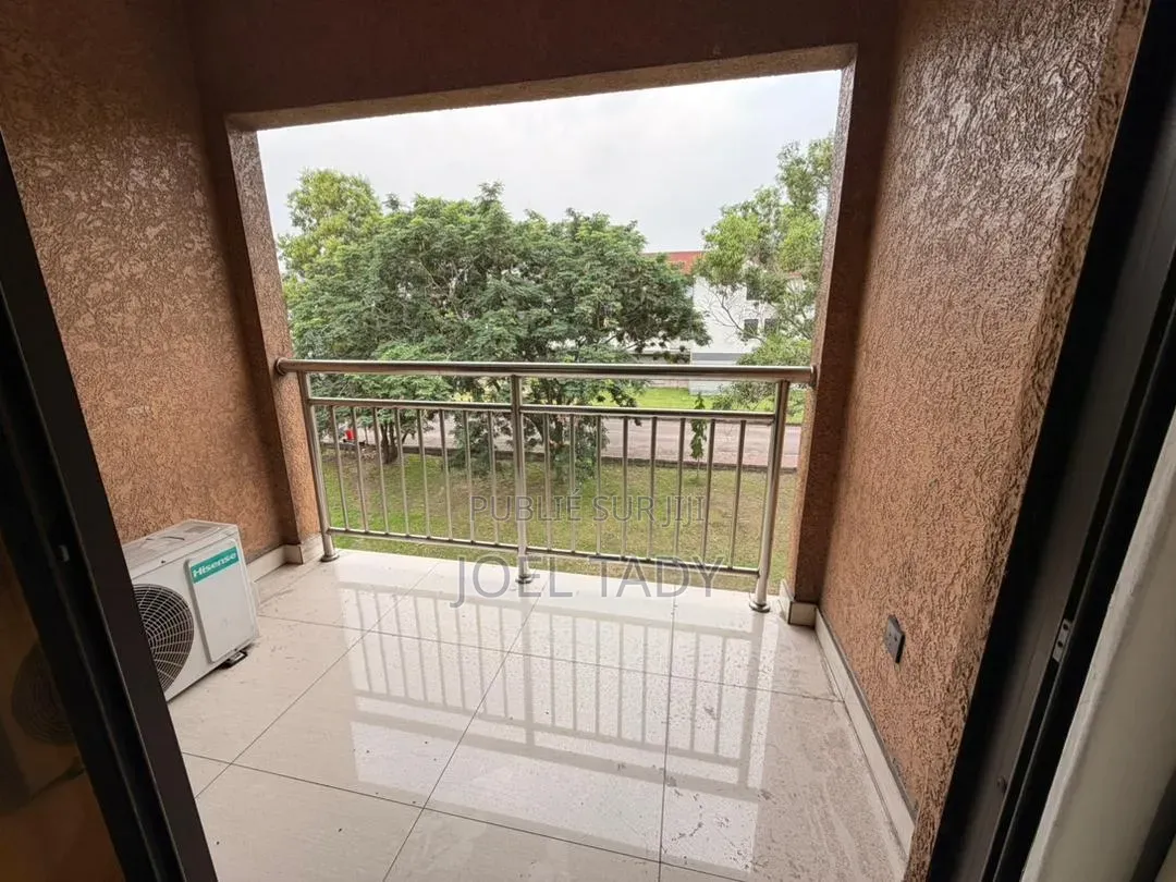 3chbre Appartement dans Empire Supreme, Ngaliema à Vendre