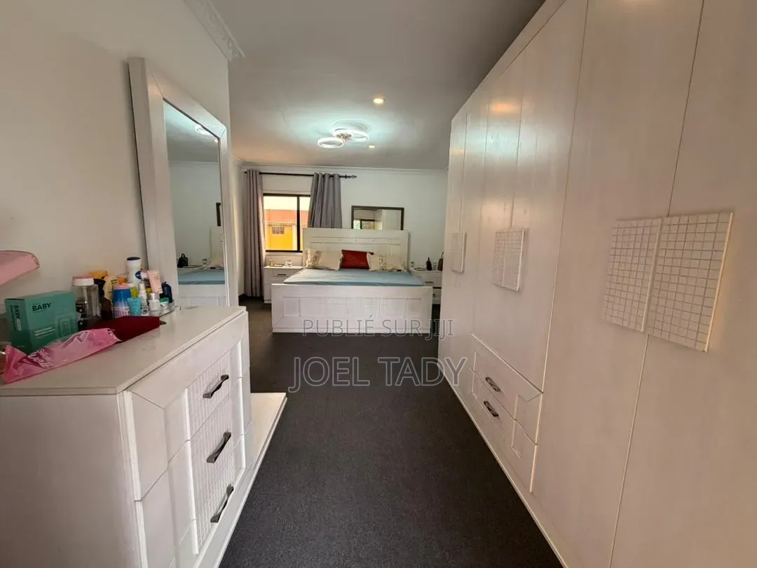 3chbre Appartement dans Empire Supreme, Ngaliema à Vendre
