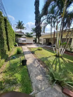 4chbre Villa dans Empire Supreme, Kimbanseke à Vendre