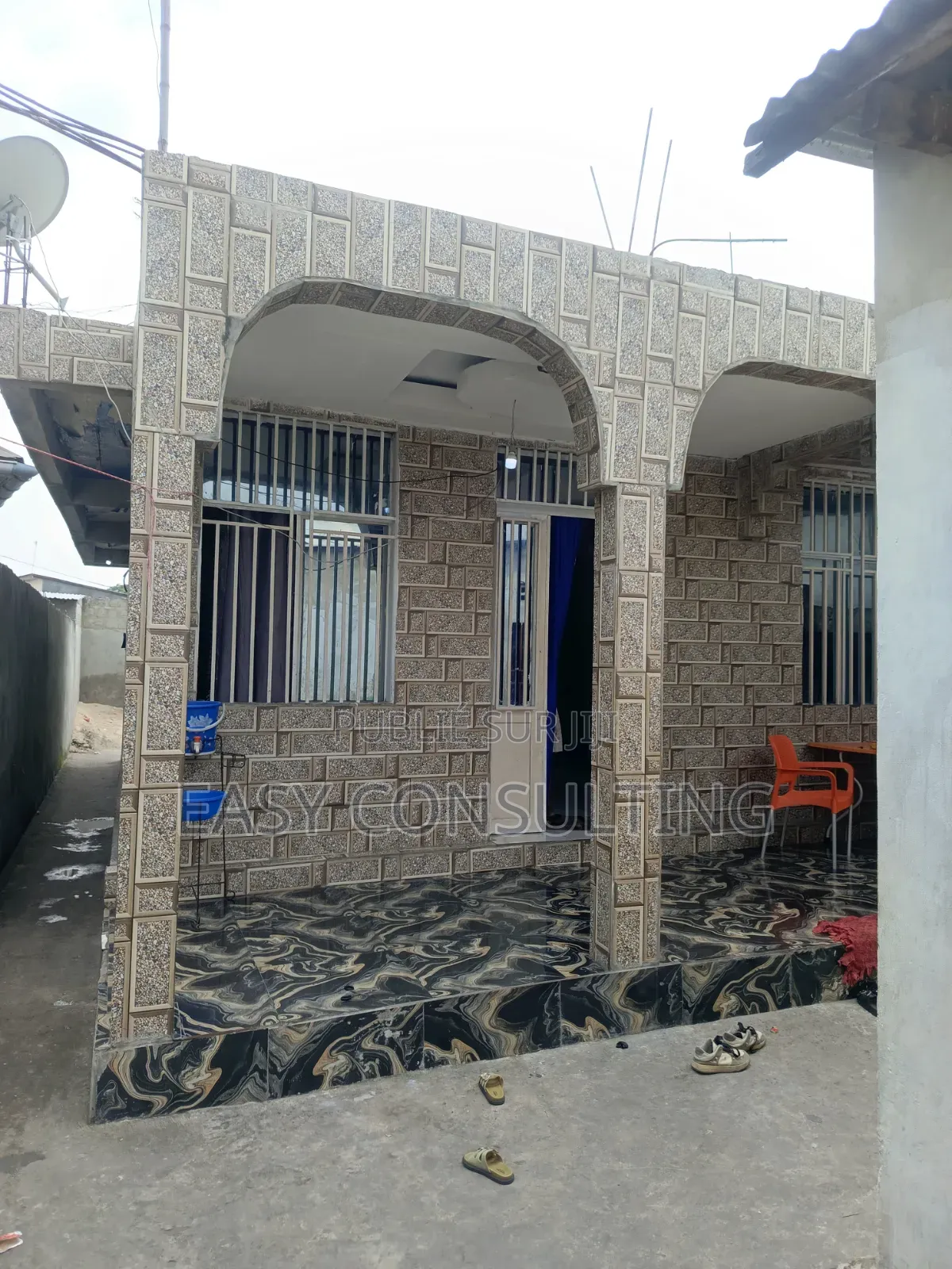 2chbre Villa dans Efobank, Nsele à Vendre